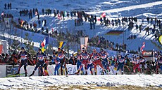 Biatlonisté absolvují první kolo mu�ské �tafety v Hochfilzenu.