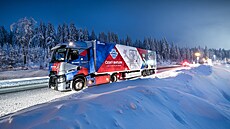 Tým �eského biatlonu p�i p�esunu mezi zastávkami Sv�tového poháru.