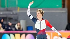 Metod�j Jílek zdraví p�íznivce po rekordní jízd� na p�t kilometr� v norském...