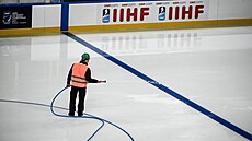 Práce na led v olympijské hale v Milán stále pokraují.