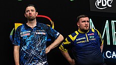 Luke Humphries a Luke Littler ekají na vyhláení po finále Grand Slamu.