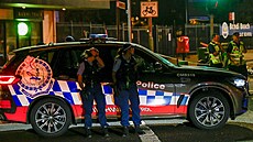 St�elba na plá�i Bondi Beach v Sydney, kde probíhala oslava �idovského svátku...