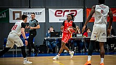 Robert Bonham vymýlí útonou akci Pardubic proti Nymburku.