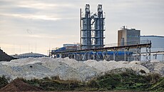 Hru�ovany nad Jevi�ovkou na Znojemsku trápí �erná skládka stavebního odpadu,...