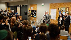 Prezident Petr Pavel v úterý nav�tívil �idovskou Lauderovu �kolu v Praze. (17....