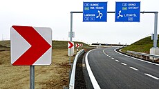 U Svitav je hotový tém�� dvanáctikilometrový úsek dálnice D35. Do zprovozn�ní...
