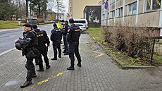 Na ubytovnu, která je problematická z pohledu magistrátu, místních obyvatel, i slo�ek IZS, záchraná�i vyjí�d�jí v�dy za asistentce policist� nebo strá�ník�.