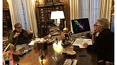 Fotografie, kterou americké ministerstvo po kritice op�t zve�ejnilo.