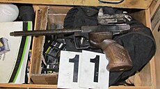 T�iapadesátiletý mu� vyráb�l v díln� v sousedství rodinného domu v obci...