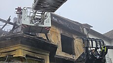 Pes ticet hodin hasii likvidovali poár domu plného odpadk v brnnské...