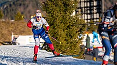 Lucie Charvátová ve stíhacím závod v Hochfilzenu.