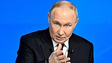 Ruský prezident Vladimir Putin promlouvá na ka�doro�ní výro�ní konferenci. (19....