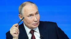 Ruský prezident Vladimir Putin na výro�ní tiskové konferenci. (19. listopadu...