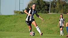 Eli�ka Stropková je kapitánkou Dynama.