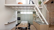 Schodi�t� do patra vy�e�ili auto�i jako prostorovou skláda�ku, která hmotov�...