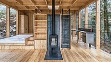 Majitel�m se na jedné stran� otevírají panoramatické pohledy na okolní zele�,...