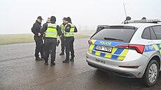 Desítky policist a hasi se zapojily do proesávání okolí Halenkovic na...