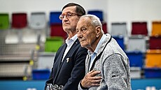 Bývalý trenér �eské basketbalové reprezentace Miroslav Vond�i�ka slaví 90....