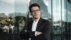 Dirigent Jakub Hr��a