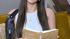 Teprve osmnáctiletá Nela Charcho�ová z Ústí nad Labem je jednou z mála lidí v...