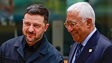 Ukrajinský prezident Volodymyr Zelenskyj s p�edsedou Evropské rady Antoniem...