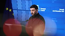 Ukrajinský prezident Volodymyr Zelenskyj b�hem summitu EU v Bruselu. (18....
