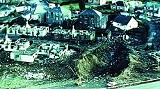 Kráter vytvo�ený �ástí trupu v okrajové �ásti Lockerbie
