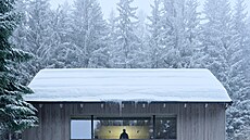 Chalupa Na Kuka�kách v obci Strá�né respektuje tradi�ní krkono�skou typologii s...