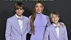 Shakira a její synové Milan Piqué Mebarak a Sasha Piqué Mebarak v Los Angeles...