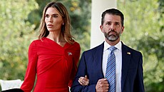 Bettina Andersonová a Donald Trump Jr. ve Washingtonu (14. �íjna 2025)