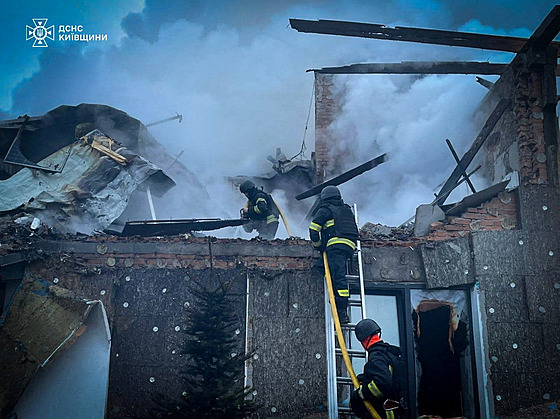 Následky ruského útoku v Kyjevské oblasti (23. prosince 2025)