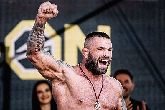 Karel Vémola, p�ezdívaný Terminátor, je nejznám�j�ím zápasníkem MMA v �esku,...