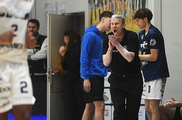 Grepl: Tohle není náš strop. Rand nemá kondici, Bryan byl proti němu maratonec