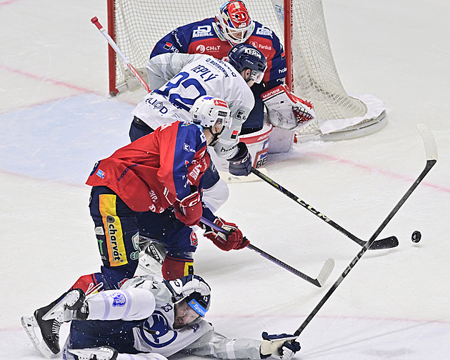 Lev oslavil plzeňskou pětistovku a rýpl si do Sedláka: Je zápas, kdy se nerozčiluje?
