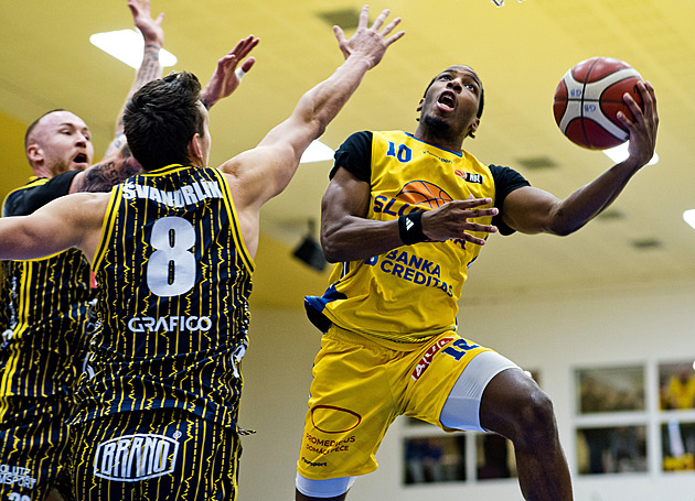 Zmrtvýchvstání Ústí nekončí, proti Opavě si hráči vybojovali vánoční volno