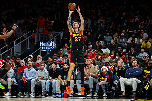 Šest trojek, dvacet bodů. Krejčímu se dařilo, Atlanta ale bláznivý duel nezvládla