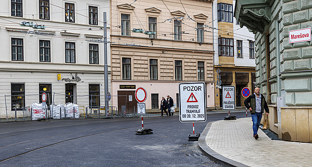 Po víc než roce opět jezdí k brněnské porodnici tramvaj, auta musejí počkat