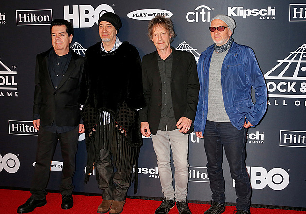 Zemřel klávesista a kytarista skupiny The Cure Perry Bamonte. Bylo mu 65 let