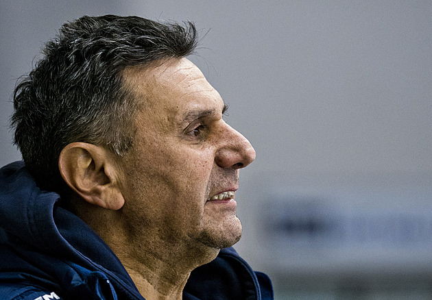 Úleva pro Slovan, Čaloun přihlásil 2. ligu. Sponzory shání netradičně i brankář