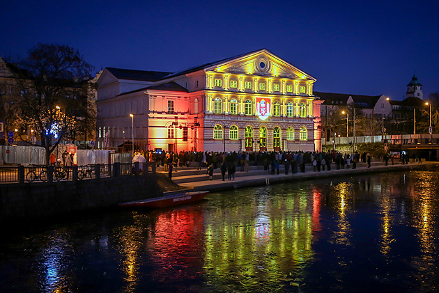 Spolkov� d�m Slavie v centru �esk�ch Bud�jovic p�i slavnostn�m otev�en�. (29. prosince 2025)