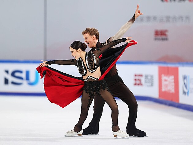Madison Chockov� a Evan Bates na Grand Prix v ��n�.