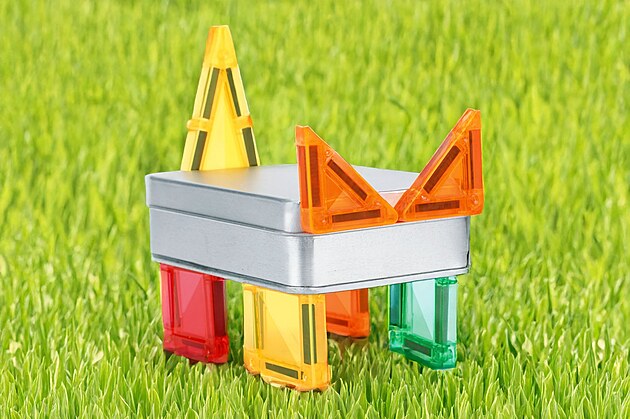 Magnetick� stavebnice