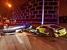 Nehoda v noci na pond�l� v Po�ernick� ulici v pra�sk�ch Stra�nic�ch. (22....