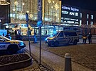 Policist� v sobotu odpoledne evakuovali obchodn� centrum v Teplic�ch. Anonym...