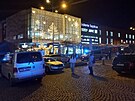 Policist� v sobotu odpoledne evakuovali obchodn� centrum v Teplic�ch. Anonym...