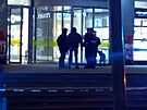 Policist� evakuovali obchodn� centrum v Teplic�ch, anonym hrozil st�elbou