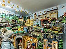 V Muzeu hra�ek Stuchl�kov�ch v Nov�m Byd�ov� je unik�tn� sb�rka betl�m�.