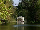 Ryb��sk� pavilon v Podz�meck� zahrad� v Krom���i, kter� je pam�tkou zapsanou...
