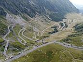 Transfagarasan je jedna z nejznám�j�ích a nejmalebn�j�ích horských silnic sv�ta...