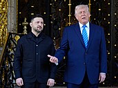 Snímky ze setkání prezident� Donalda Trumpa a Volodymyra Zelenského v Palm...